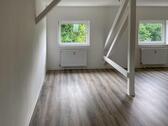 Wohnzimmer - 3 Zimmer Dachgeschoßwohnung zur Miete in Chemnitz