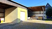 Nebengebäude mit Garage - 