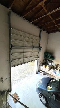 Rolltor zur Lagerhalle - 