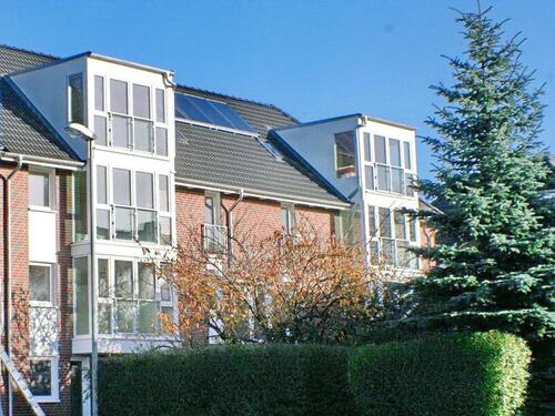 Südansicht - 3 Zimmer Dachgeschoßwohnung in Henstedt-Ulzburg