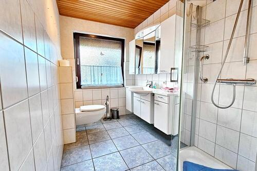 Duschbad - Einfamilienhaus mit 140,00 m&sup2; in Bremervörde zum Kaufen