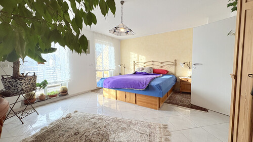 Schlafzimmer - Doppelhaushälfte mit 151,00 m&sup2; in München zum Kaufen