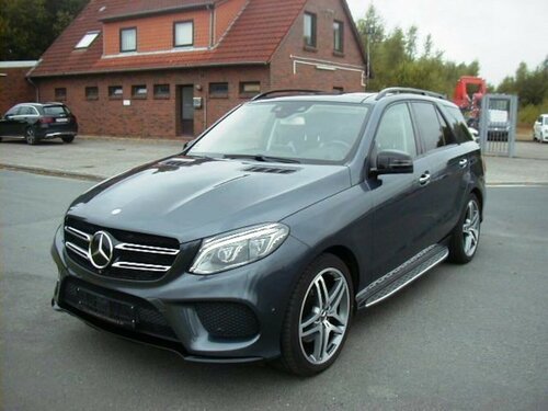 Mercedes-Benz GLE 350 d AMG+BO Sound+PANO+DISTR+360°+ILS+21+Stan