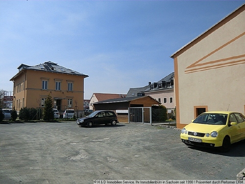 Blick Parkplätze - 4 Zimmer 4- Zimmerwohnung zur Miete in Dippoldiswalde