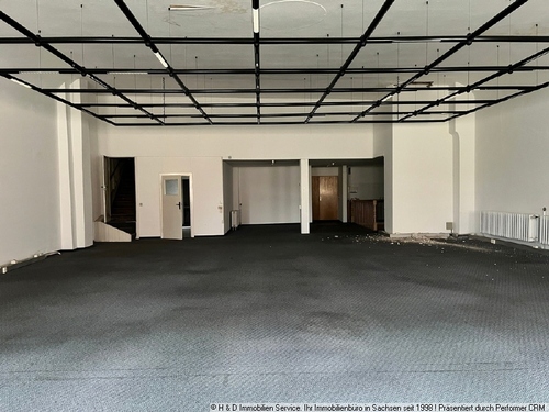 Blick Saal - Wohn- & Geschäftshaus mit 100,00 m&sup2; in Dippoldiswalde zum Kaufen