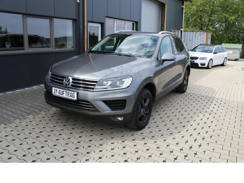 VW Touareg V6 3.0 TDI NAVI/LEDER/AHK/Xenon/SHZ