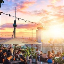 Sunset, Food & Drinks @ Weekend Rooftop - Entspannte Mischung aus House, RnB & HipHop