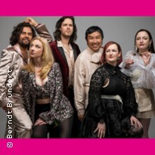 The Cast: Viva!