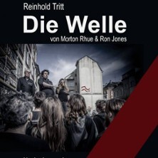 Reinhold Tritt - Die Welle | Kurzgeschichte von Morton Rhue & Ron Jones